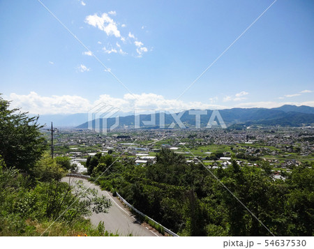 甲府盆地の景色(山梨県甲州市) 甲府盆地の景色(山梨県甲州市) 54637530