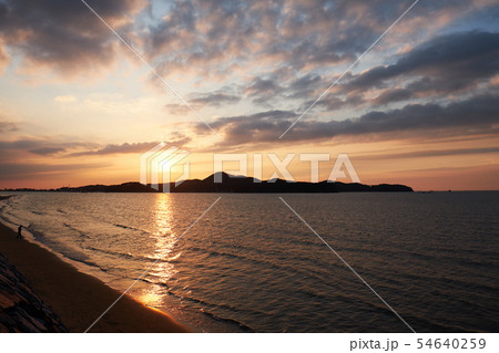 日没 新斗里ビーチ 泰安郡 54640259
