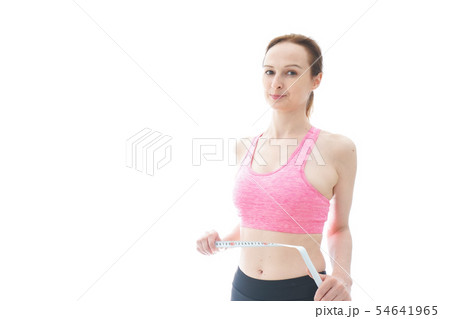 ダイエットをする若い女性 ダイエットをする若い女性 54641965