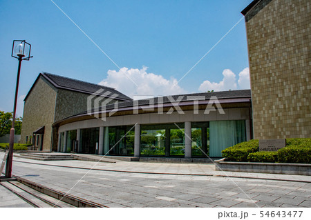 六甲アイランド　神戸市立小磯記念美術館 54643477