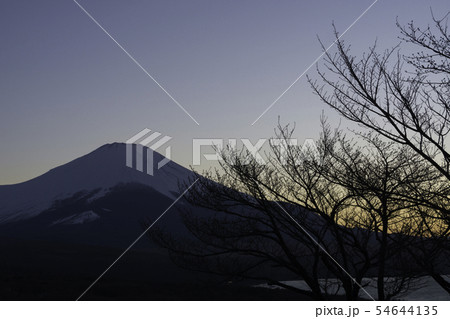 富士山 山中湖 パノラマ台 夕焼け 富士山 山中湖 パノラマ台 夕焼け 54644135
