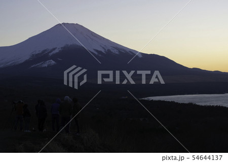 富士山　山中湖　パノラマ台　夕焼け 54644137