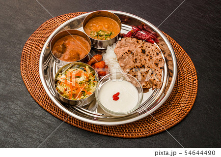 スパイシーなカレーライス Curry and rice スパイシーなカレーライス Curry and rice 54644490