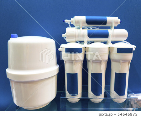 Modern water treatment system is reverse osmosis. 54646975