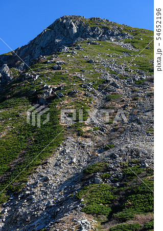 晩秋の伊那前岳 54652196