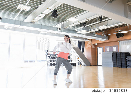 ダンサー　ヒップホップ　スタジオ　フィットネスジム　スポーツジム　 54655353