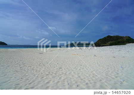 沖縄の美しいビーチ（夏） 54657020