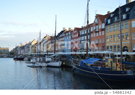 デンマーク、コペンハーゲン、ニューハウンに浮かぶヨット 54661342