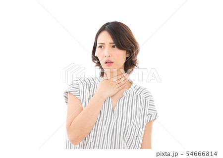 若い女性　カジュアル　風邪　ネガティブイメージ 54666814