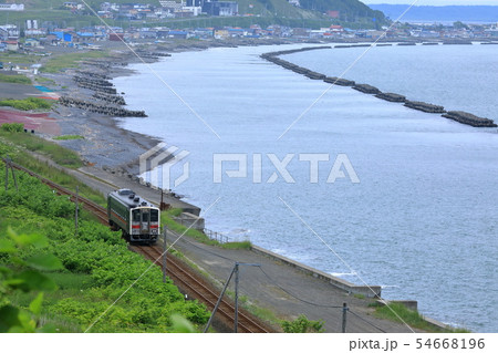 厚岸駅に向かう花咲線 54668196
