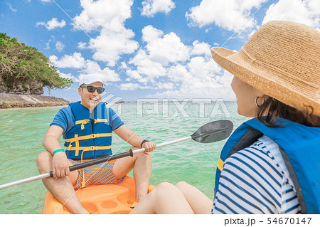 海外旅行イメージ 海 人物 カヤック レジャー 海外旅行イメージ 海 人物 カヤック レジャー 54670147