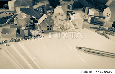 被害状況　罹災　手続き　住居　不動産　書類 54670985