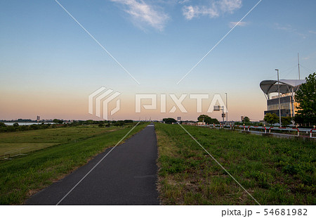 渡瀬瀬遊水地 夕景 道の駅北川辺付近 渡瀬瀬遊水地 夕景 道の駅北川辺付近 54681982