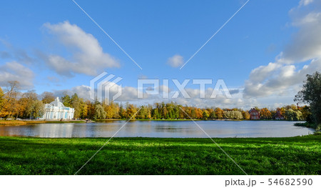 Golden autumn on the lake in sunny day 54682590