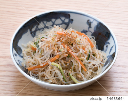 鶏肉と春雨のサラダ 54683664