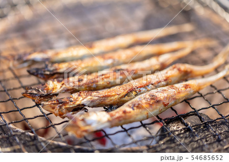 子持ちシシャモ(カペリン)・BBQ・bbq・炭火焼・網焼・備長炭・七輪・キャンプ・食事・食べ物・炭 子持ちシシャモ(カペリン)・BBQ・bbq・炭火焼・網焼・備長炭・七輪・キャンプ・食事・食べ物・炭 54685652