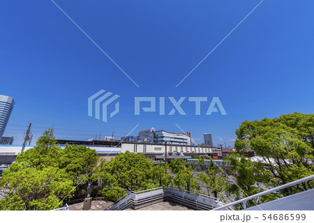 海浜幕張駅前の風景 54686599