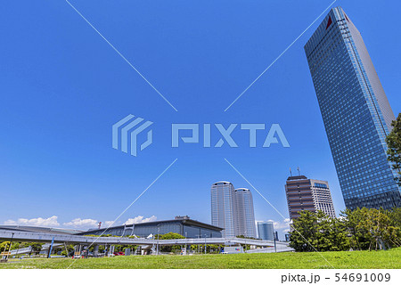 幕張海浜公園と幕張新都心の風景 54691009