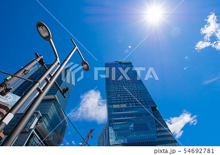 渋谷再開発 晴天の渋谷駅東口 建設工事と太陽の光芒 2019.06 渋谷再開発 晴天の渋谷駅東口 建設工事と太陽の光芒 2019.06 54692781