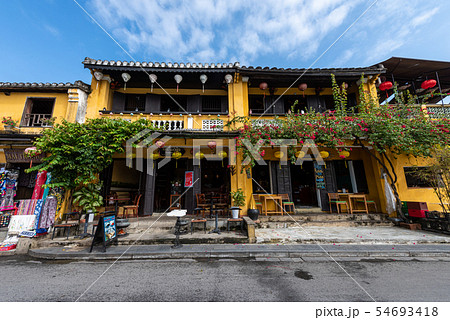 ベトナム　ホイアンの古い町並み 54693418