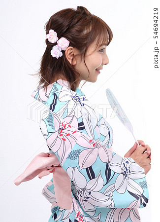 浴衣を着た女性 54694219
