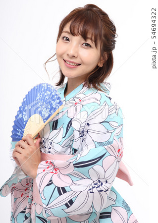 浴衣を着た女性 浴衣を着た女性 54694322