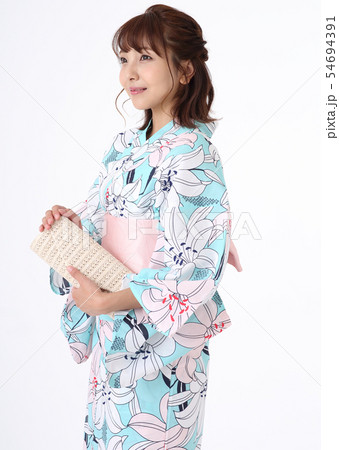 浴衣を着た女性 浴衣を着た女性 54694391