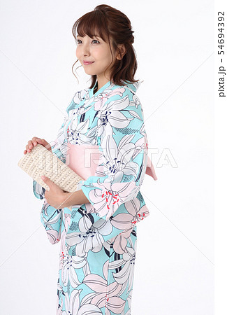 浴衣を着た女性 浴衣を着た女性 54694392