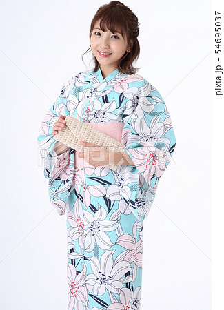 浴衣を着た女性 54695037