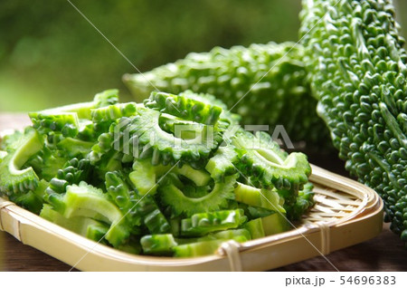 カットしたニガウリ カットしたゴーヤ カット野菜 カットしたニガウリ カットしたゴーヤ カット野菜 54696383