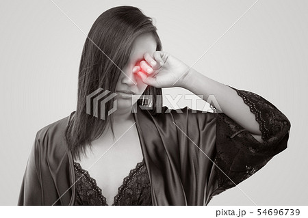 itching eye itching eye 54696739