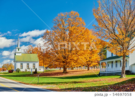 Highway at sunny autumn day 54697058