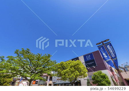 海浜幕張駅前の風景 54699229