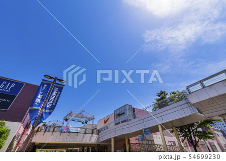 海浜幕張駅前の風景 54699230