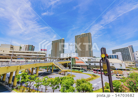 大阪　高槻駅前風景 54703682