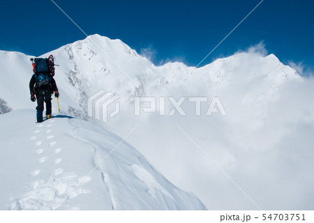 雪山登山 54703751