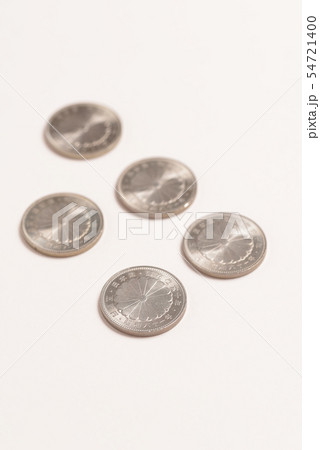 天皇陛下御在位六十年記念硬貨 54721400
