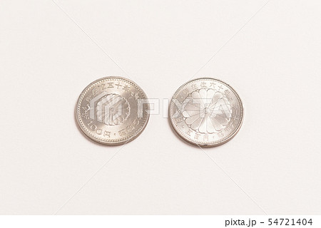 天皇陛下御在位五十年と六十年記念硬貨 54721404