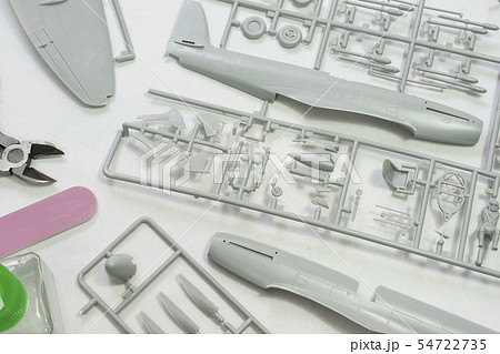 プラスティックモデルを作ろう 飛行機模型の製作 プラスティックモデルを作ろう 飛行機模型の製作 54722735