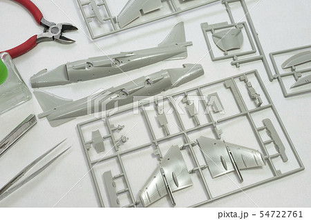 プラスティックモデルを作ろう 飛行機模型の製作 プラスティックモデルを作ろう 飛行機模型の製作 54722761