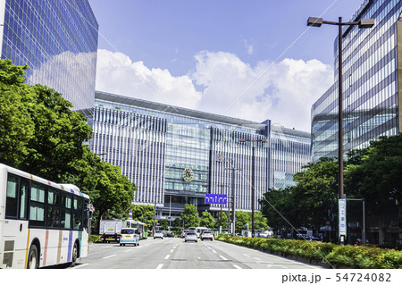 大博通りから博多駅へ 54724082