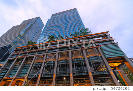 日本の東京都市景観　新名所・コレド室町テラス（COREDO室町テラス・日本橋室町三井タワー） 54724206