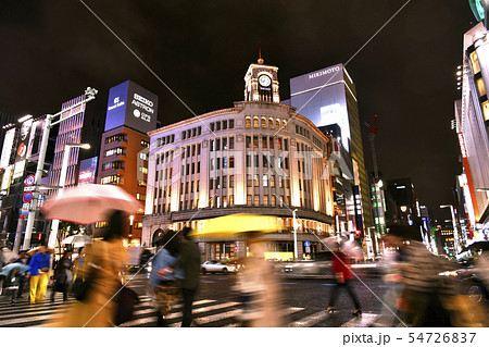 日本の東京都市景観　東京・銀座（平成最後の夜） 54726837