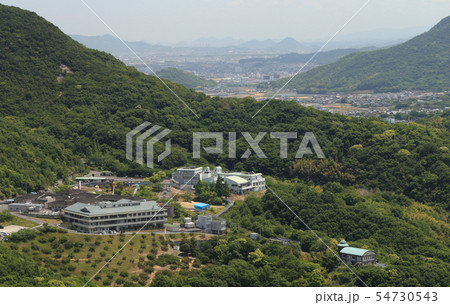 三豊市三野町のふれあいパークみのを手前に善通寺市方向を見る 54730543