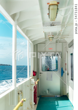 船 離島 船内 沖縄 津堅島 船 離島 船内 沖縄 津堅島 54731841