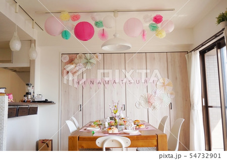 ひな祭りの飾り付けの写真素材