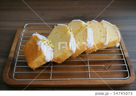 レモンやライムを使ったパウンドケーキ、バターケーキ、ウィークエンドシトロン レモンやライムを使ったパウンドケーキ、バターケーキ、ウィークエンドシトロン 54745073