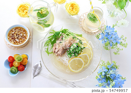 レモン冷麺　蒸し鶏 54749957