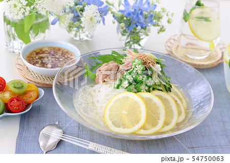 レモン冷麺 蒸し鶏 レモン冷麺 蒸し鶏 54750063