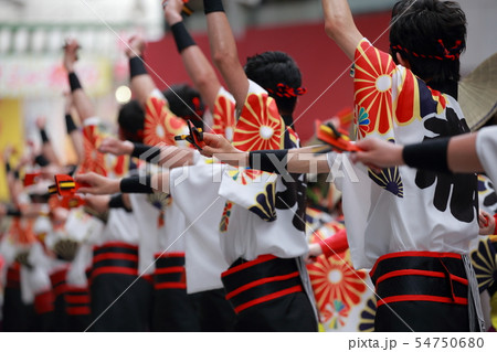 よさこい祭りの本場（四国　高知県 高知市） 54750680